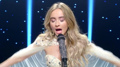 sabrinacarpenter-daily_285429.jpg