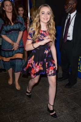 sabrinacarpenter-daily_28329.jpg