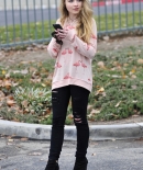 sabrinacarpenter-daily_281029.JPG