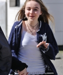 sabrinacarpenter-daily_28529.jpg