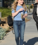 sabrinacarpenter-daily_28529.jpg