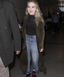 sabrinacarpenter-daily_283829.JPG