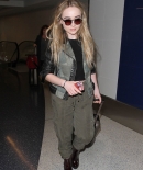 sabrinacarpenter-daily_28829.jpg