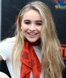 sabrinacarpenter-daily_281629.jpg