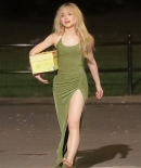 sabrinacarpenter-daily_284029.jpg