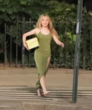 sabrinacarpenter-daily_285129.jpg