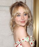 sabrinacarpenter-daily_281229.jpg