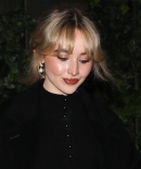 sabrinacarpenter-daily_281729.jpg