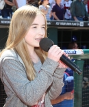 sabrinacarpenter-daily_28129.jpg