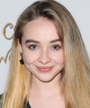 sabrinacarpenter-daily_28129.jpg