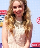 sabrinacarpenter-daily_282829.jpg