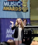 sabrinacarpenter-daily_28529.jpg