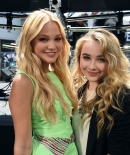 sabrinacarpenter-daily_28229.jpg