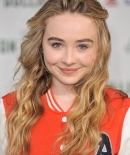 sabrinacarpenter-daily_281129.jpg