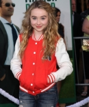 sabrinacarpenter-daily_281929.jpg