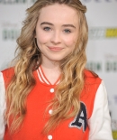 sabrinacarpenter-daily_286729.jpg