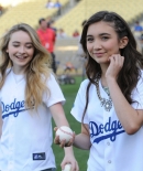 sabrinacarpenter-daily_286629.jpg