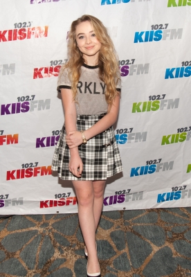 sabrinacarpenter-daily_28429.jpg