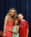 sabrinacarpenter-daily_285629.jpg