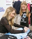 sabrinacarpenter-daily_281629.jpg