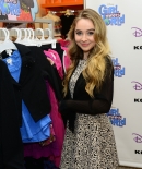 sabrinacarpenter-daily_28629.jpg